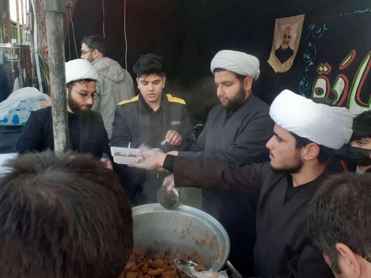 معلمی که طلبه شد و در سنگر مسجد خوش درخشید+ تصاویر