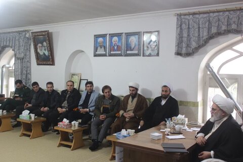 تصاویر/نشست هم اندیشی بسیج اساتید با حضور امام جمعه میاندوآب
