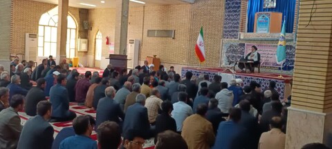 حضور صمیمی نماینده ولی فقیه خوزستان در جمع مردم شهرستان گتوند