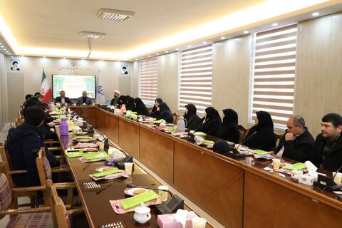 تصاویر/نشست صمیمی مدیران و اعضای هیأت موسسان موسسات قرآنی استان اردبیل
