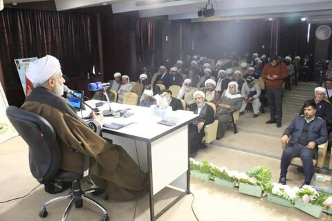 بالصور/ مؤتمر لعلماء وفضلاء الشيعة وأهل السنة في مدينة سنندج غربي إيران