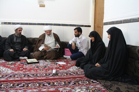 تصاویر/ دیدار معاون امور طلاب حوزه های علمیه با خانواده روحانی شهید حسینی