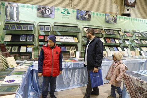تصاویر/ حال و هوای آخرین روز نمایشگاه کتاب و دستاوردهای علمی مراکز پژوهشی حوزوی