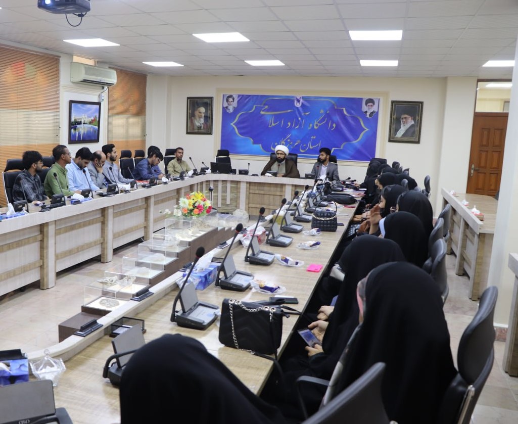 اختتامیه طرح همیاران همتا در دانشگاه آزاد اسلامی بندرعباس+عکس