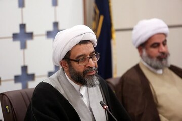 باید با همه توان برای انتخاب فرد اصلح تلاش کنیم