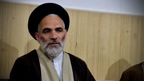 تصاویر/ نشست ماهانه مسئولین مراکز نیکوکاری با امام جمعه سلماس