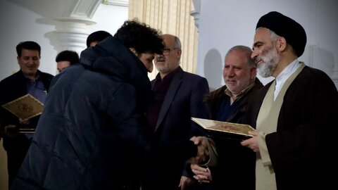 تصاویر/ نشست ماهانه مسئولین مراکز نیکوکاری با امام جمعه سلماس