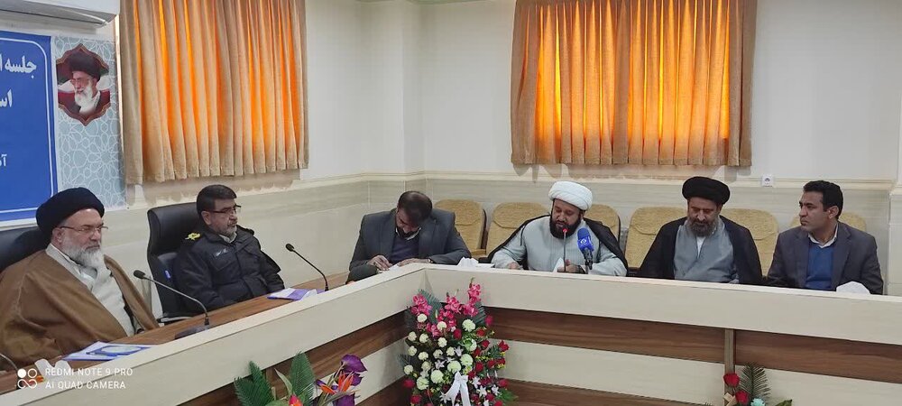 بسترهای کنترل هیجان جوانان فراهم شود