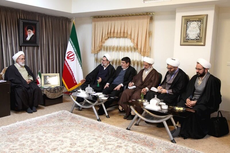 نشست هماندیشی نهادهای حوزوی و تبلیغی در کرمانشاه برگزار شد+ عکس