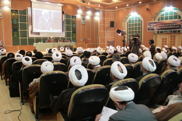 تصاویری از ششمین گردهمایی مسئولان دفاتر نهاد نمایندگی رهبری در دانشگاه ها -دیماه ۱۳۸۷