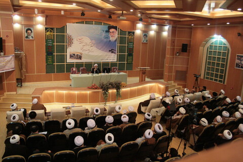 تصاویری از ششمین گردهمایی مسئولان دفاتر نهاد نمایندگی رهبری در دانشگاه ها -دیماه ۱۳۸۷