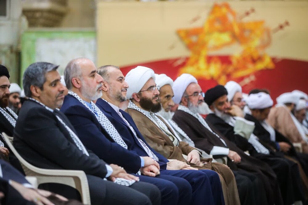 هدف نسل جوان امروزی فهم درست از آینده است/ بازشناسی درست آینده فلسطین یک رسالت مهم برای ائمه جمعه