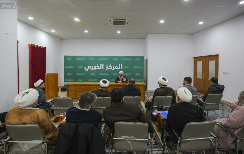 بازدید اعضای جامعة المصطفی از اداره امور فکری و فرهنگی حرم مطهر علوی