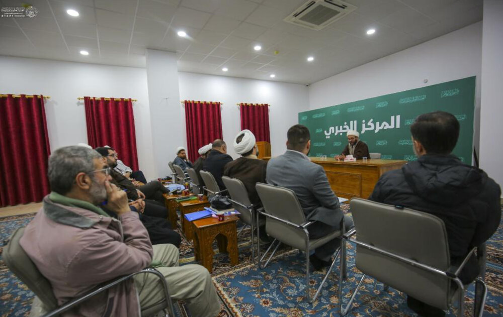 بازدید اعضای جامعة المصطفی از اداره امور فکری و فرهنگی حرم مطهر علوی