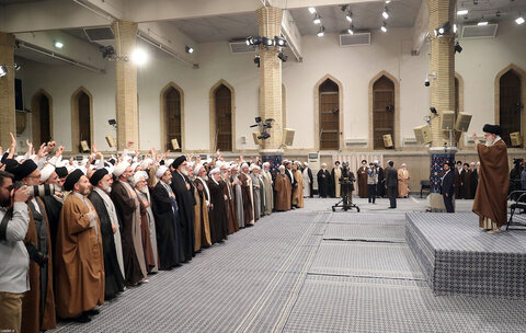 بالصور/ لقاء أئمة الجمعة من أنحاء البلاد مع الإمام الخامنئي