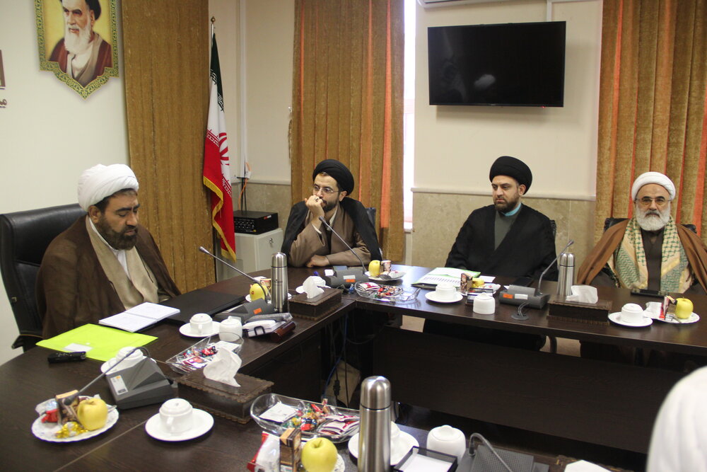 امروز نسل نوجوان و جوان تشنه پاسخ به سؤالات و شبهات است