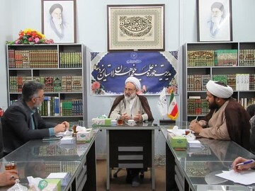 حوزه علمیه خواهران یزد به طرح ملی کاشت یک میلیارد درخت پیوست