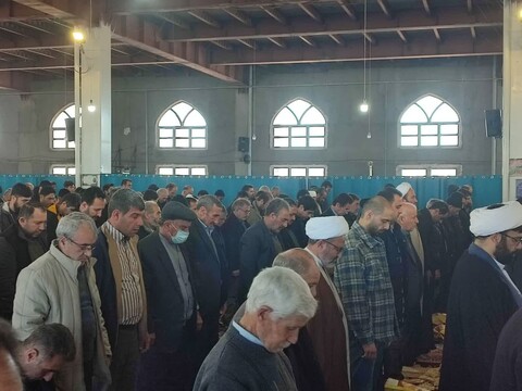تصاویر/ اقامه نماز جمعه شهر سراب