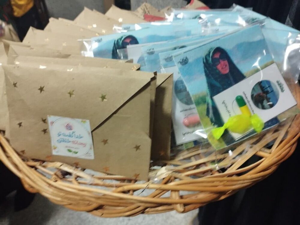 برگزاری مراسم بزرگداشت شهدای کرمان در مدرسه حضرت زینب(س) آران و بیدگل+ عکس