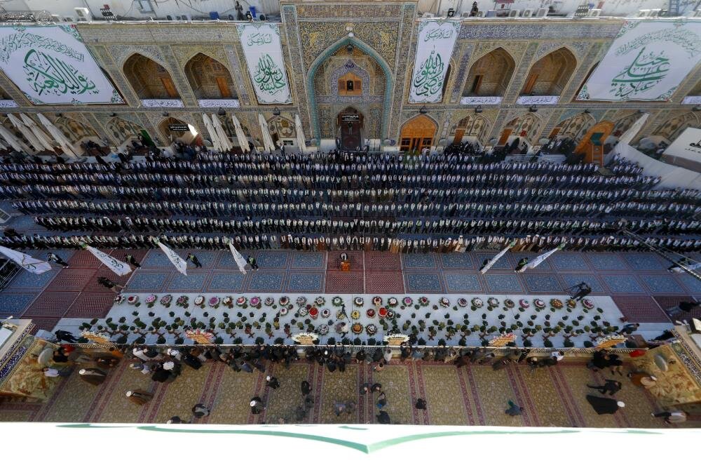 "مولود کعبه" در حرم حضرت امیر مؤمنان علی (ع) برافراشته شد  + تصاویر