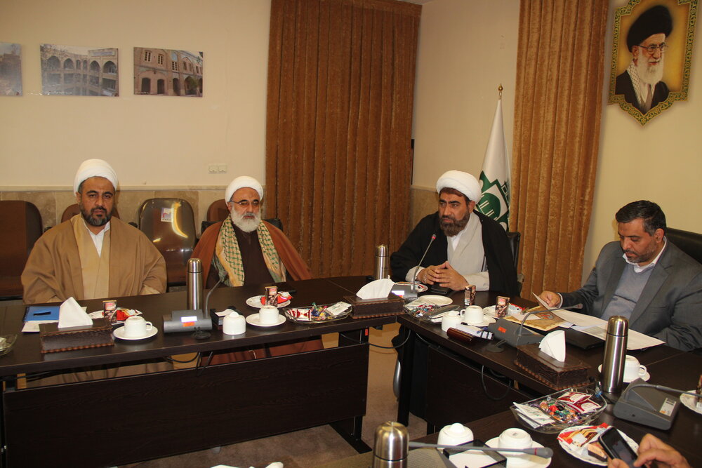 یاریرسانی به نیازمندان از دستورات دین مبین اسلام و اهل بیت(ع) است