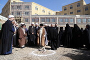 تصاویر/ آیین کلنگ‌زنی حسینیه حضرت زینب(س) در جامعة الزهرا