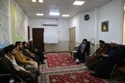 تصاویر/ دیدار جمعی از طلاب و روحانیون هنرمند خوزستان با مدیر حوزه علمیه استان