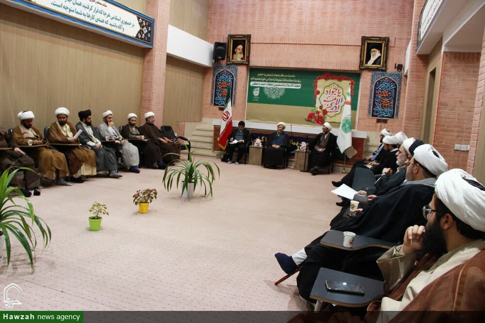نشست گروه های تبلیغی جهادی با حضور رئیس دفتر تبلیغات اسلامی کشور