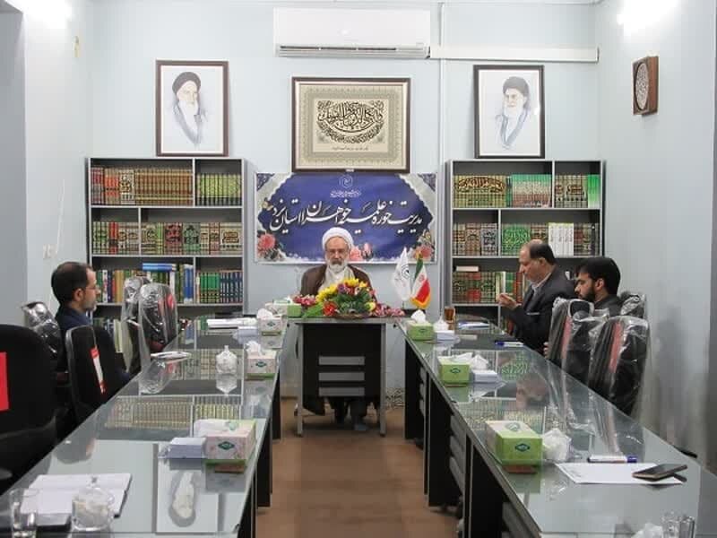 اعتماد به خدا و بینیازی از مردم عامل پیشرفت و عزت انسان است