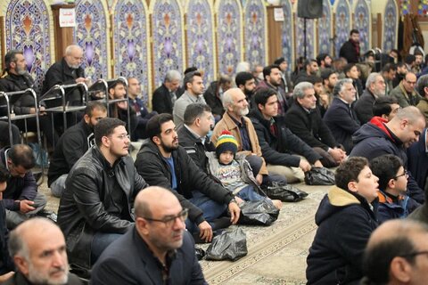 تصاویر/ حضور امامجمعه کرمانشاه، در محفل قرآنی و وداع با پیکر شهید «حاج صادق امیدزاده»