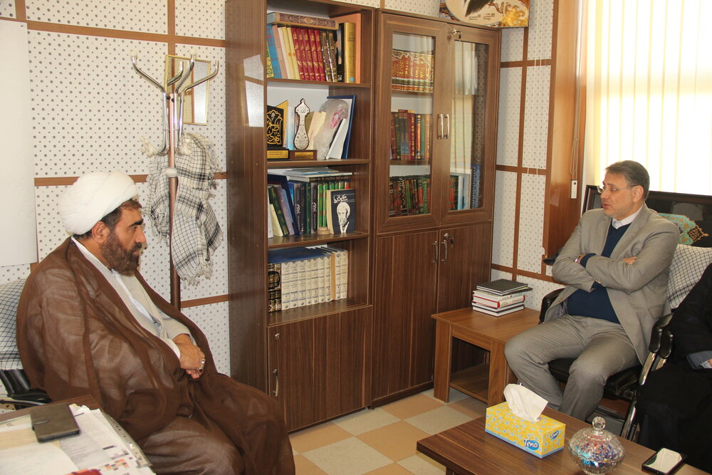 همکاری حوزه علمیه قزوین با اداره کل منابع طبیعی