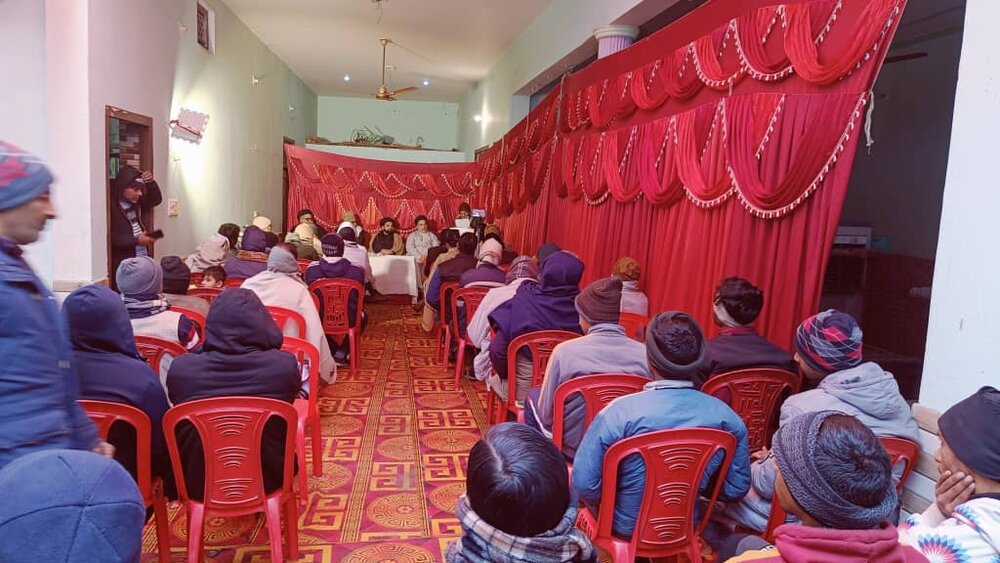 نوگانواں سادات میں امام علی (ع) کی ولادت پر علمی سیمینار کا انعقاد