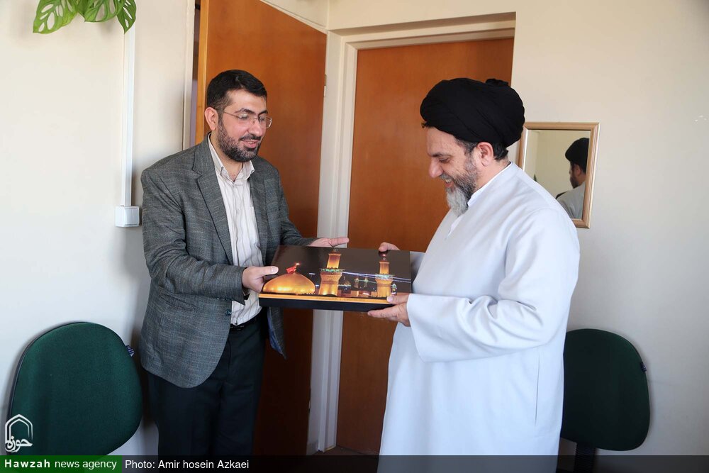 مردم را با ابعاد زندگی بزرگان آشنا کنید/ عملکردهای حوزه به جامعه انعکاس داده شود