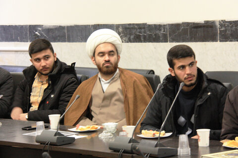 تصاویر/ برگزاری جلسه «همفکری نخبگان پژوهشی» در حوزه علمیه کرمانشاه