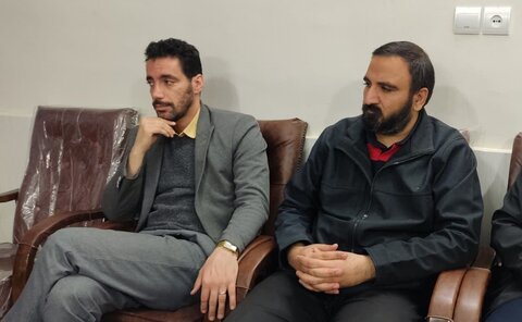 تصاویر نشست هم اندیشی و بصیرتی خبرنگاران با امام جمعه کوهدشت