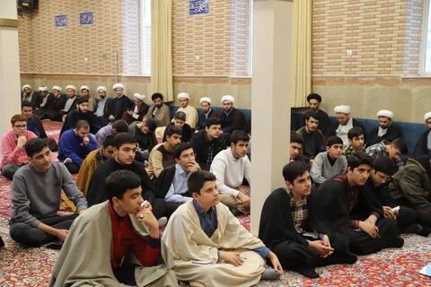 تصاویر/ مراسم تجلیل از اساتید و طلاب مدرسه علمیه امیرالمومنین (ع) تبریز