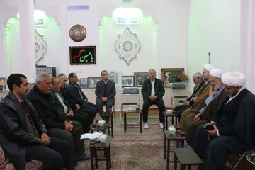 تصاویر/ جلسه مدیرکل تبلیغات اسلامی آذربایجان غربی با شورای هیئات مذهبی و کانون مداحان شهرستان شوط