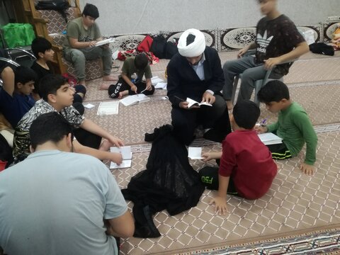 اعتکاف دانش آموزان در مسجد امام حسن ع بوشهر
