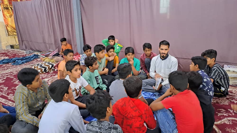 حضور ۳۱۰ معتکف در مسجد ولیعصر(ع) شهر سندرک