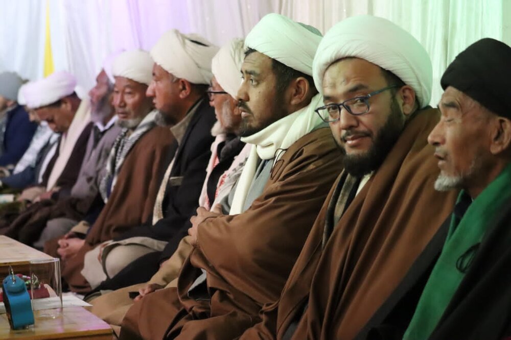 امیر المؤمنین علی ابن ابی طالب (ع) عالم انسانیت کیلئے مشعل راہ ہیں