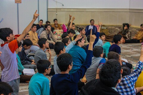 اعتکاف دانش آموزی در مسجد امام حسن عسکری(ع) پردیسان