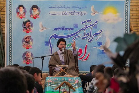 اعتکاف دانش آموزی مدرسه علمیه امام صادق علیه السلام شهرستان مهریز