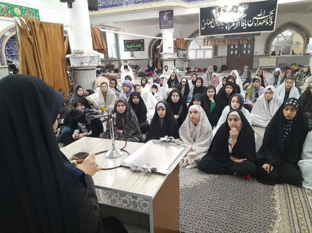 شور و شوق اعتکاف دانشآموزان دختر در شهرستان خوی