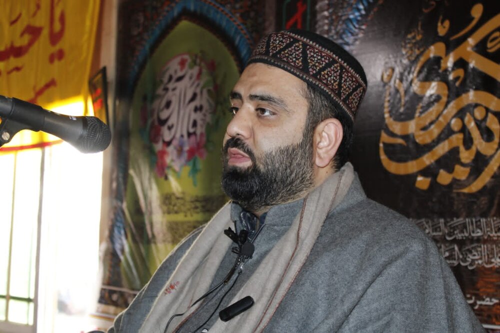 عقیلہ بنی ہاشم زینبِ کبریٰ (س) نے اسلام اور قرآن کی حقانیت کا پرچم بلند کیا، آقا مجتبیٰ موسوی الصفوی