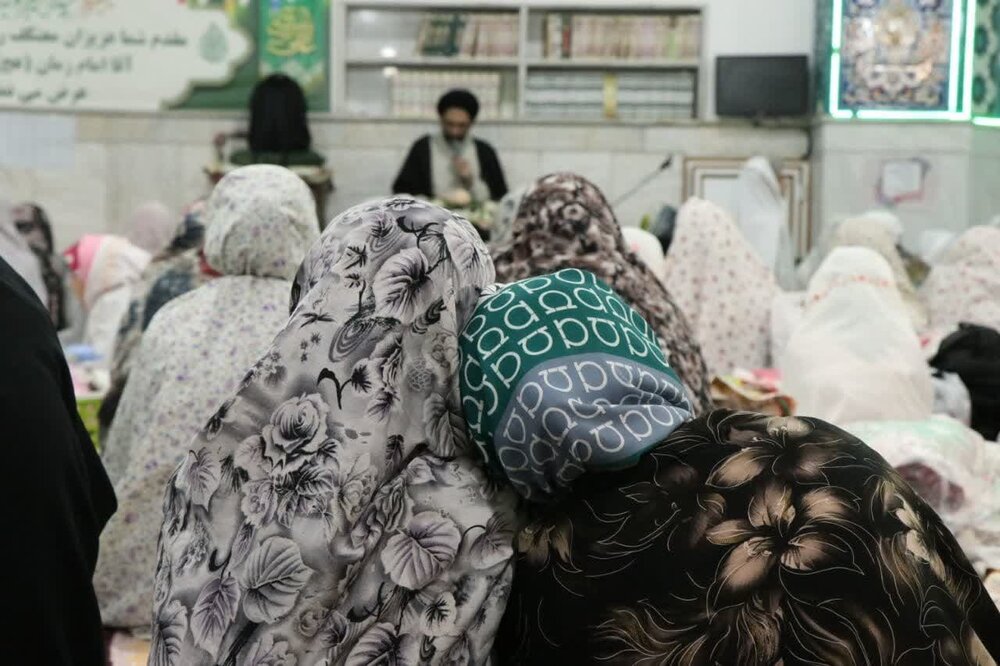 حضور امام جمعه کاشان در جمع نوجوانان و دانش آموزان معتکف+ عکس