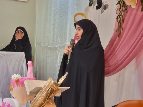 جشن تکلیف دانش آموزان در مدرسه علمیه خواهران گناوه