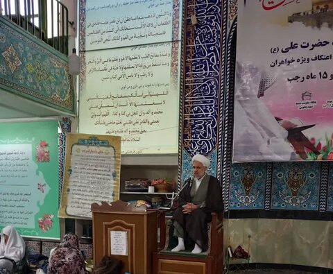 تصاویر/حضور مدیر و مبلغین موسسه آموزش عالی حوزوی ریحانه الرسول سلام الله علیها در مسجد محمد رسول الله(ص) ساوه در جمع معتکفین