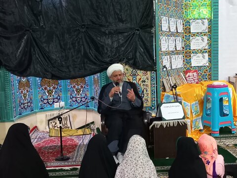 حضور مبلغین مدرسه علمیه فاطمیه محلات در جمع معتکفین