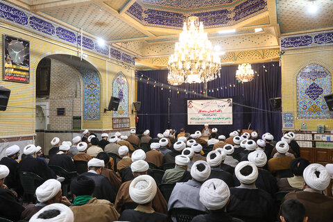 تصاویر / نشست جمعی از روحانیون با موضوع وقف با حضور نماینده ولی فقیه در استان قزوین