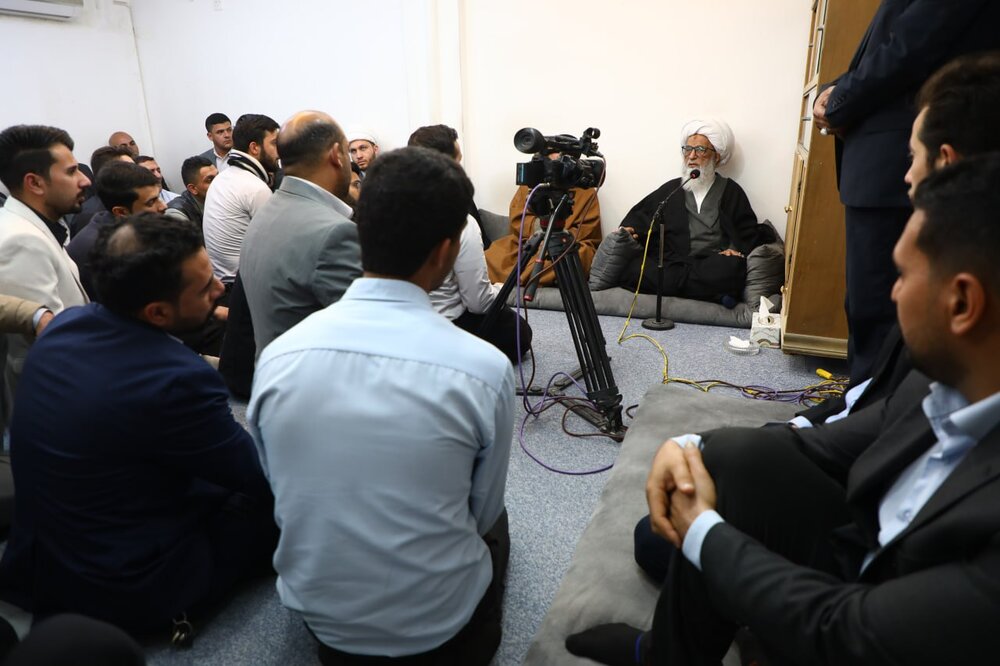 آية الله النجفي: وجوب التفقه في الدين للمؤمنين ومعرفة الحلال والحرام آية الله النجفي: وجوب التفقه في الدين للمؤمنين ومعرفة الحلال والحرام